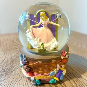Disney Cinderella Snow Globe Music Box Enesco A Dream is a Wish Your Heart Makes